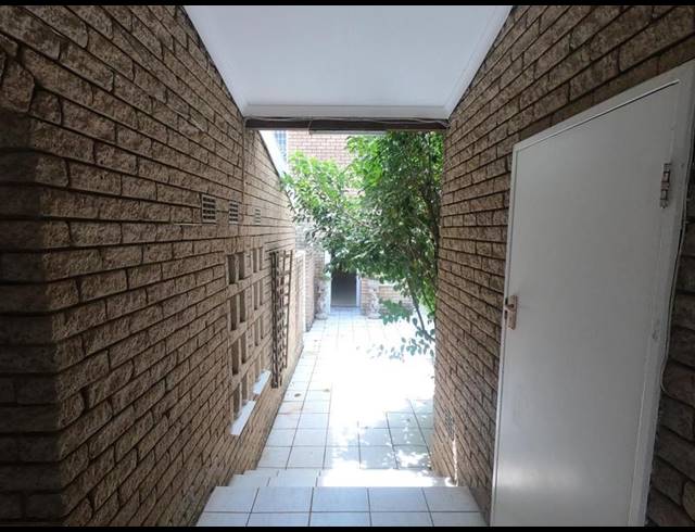 3 BEDROOM TOWNHOUSE FOR SALE IN MORNINGSIDE